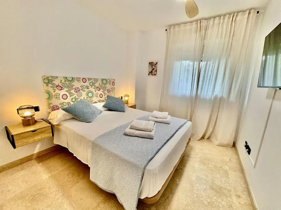 Primera Linea De Playa Apartamento Eleni Estepona 0*,